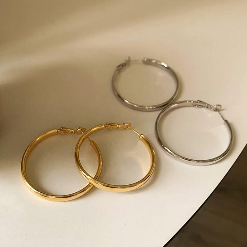 French Metal Circle Earrings Earrings New Women's Douyin Explosive Plain Circle Unique Temperament Earrings
