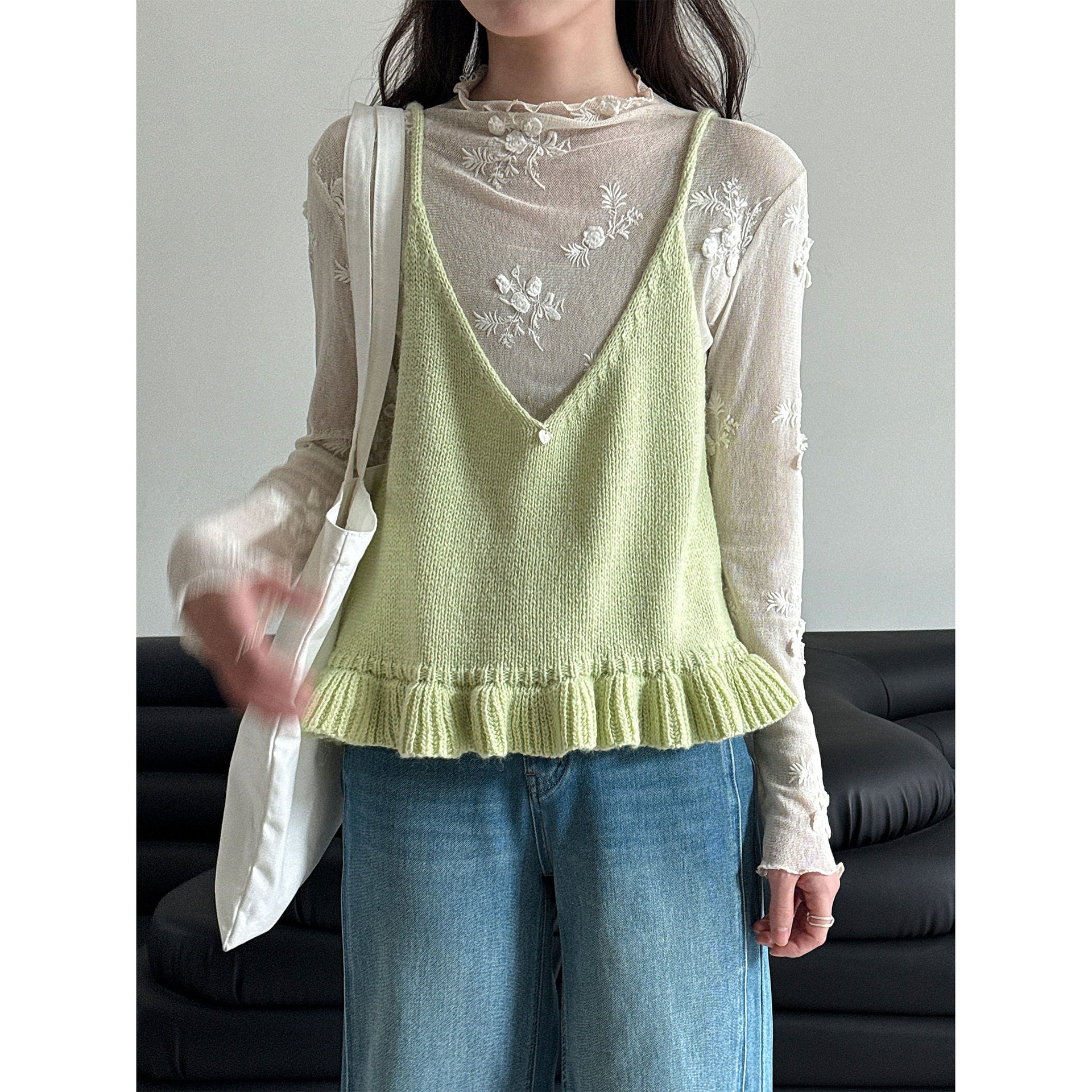 Gentle V-neck ruffle edge knitted vest women's 26 early spring new stacked wear versatile suspender top
