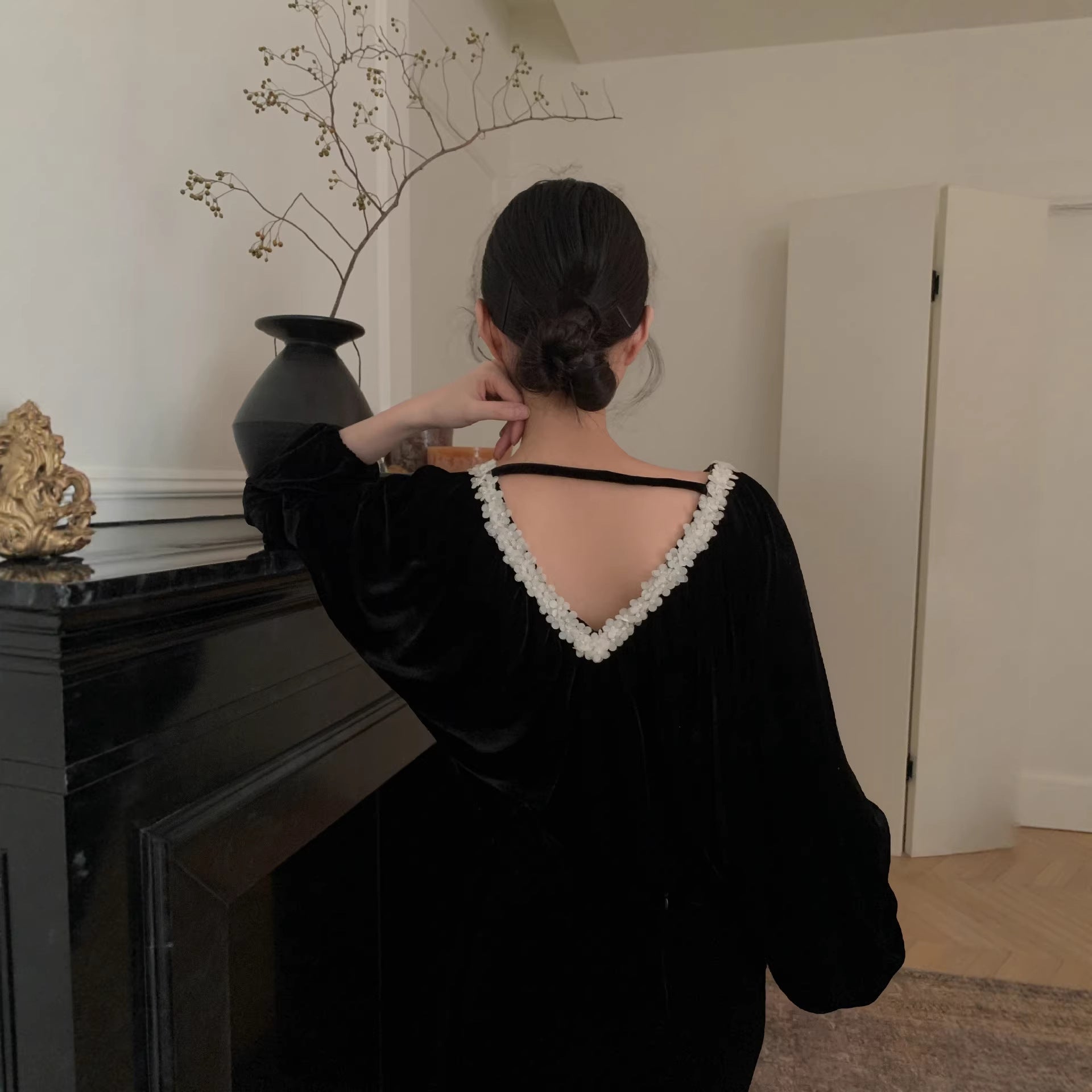 Loose long-sleeved design halter v-neck velvet sweater for women