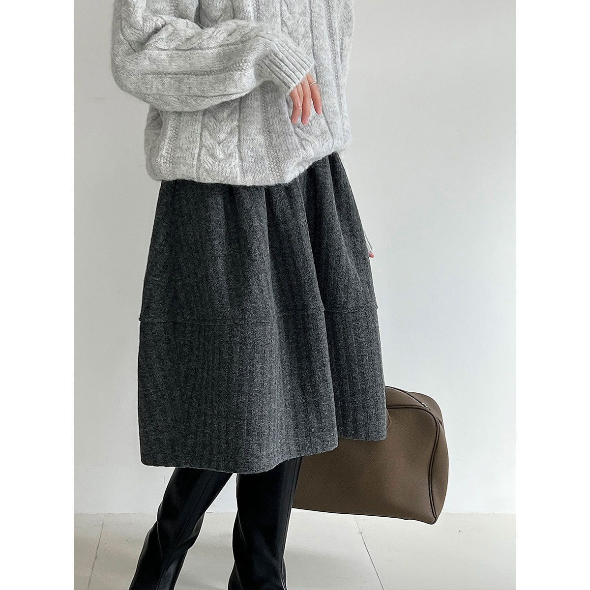 Retro new woolen skirt autumn and winter Korean version medium and long skirt pleated and thin A-shaped skirt