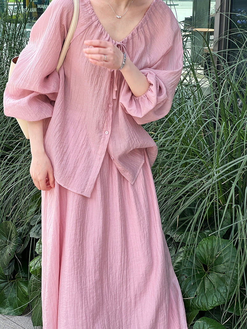 Gentle temperament, drawstring lace-up pleated sunscreen shirt + skirt two-piece resort-style set