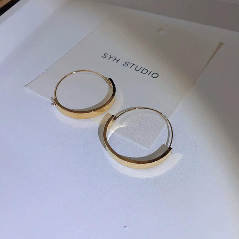 Temperament circle earrings women's fashion high sense INS wind round earrings personalized simple ear jewelry