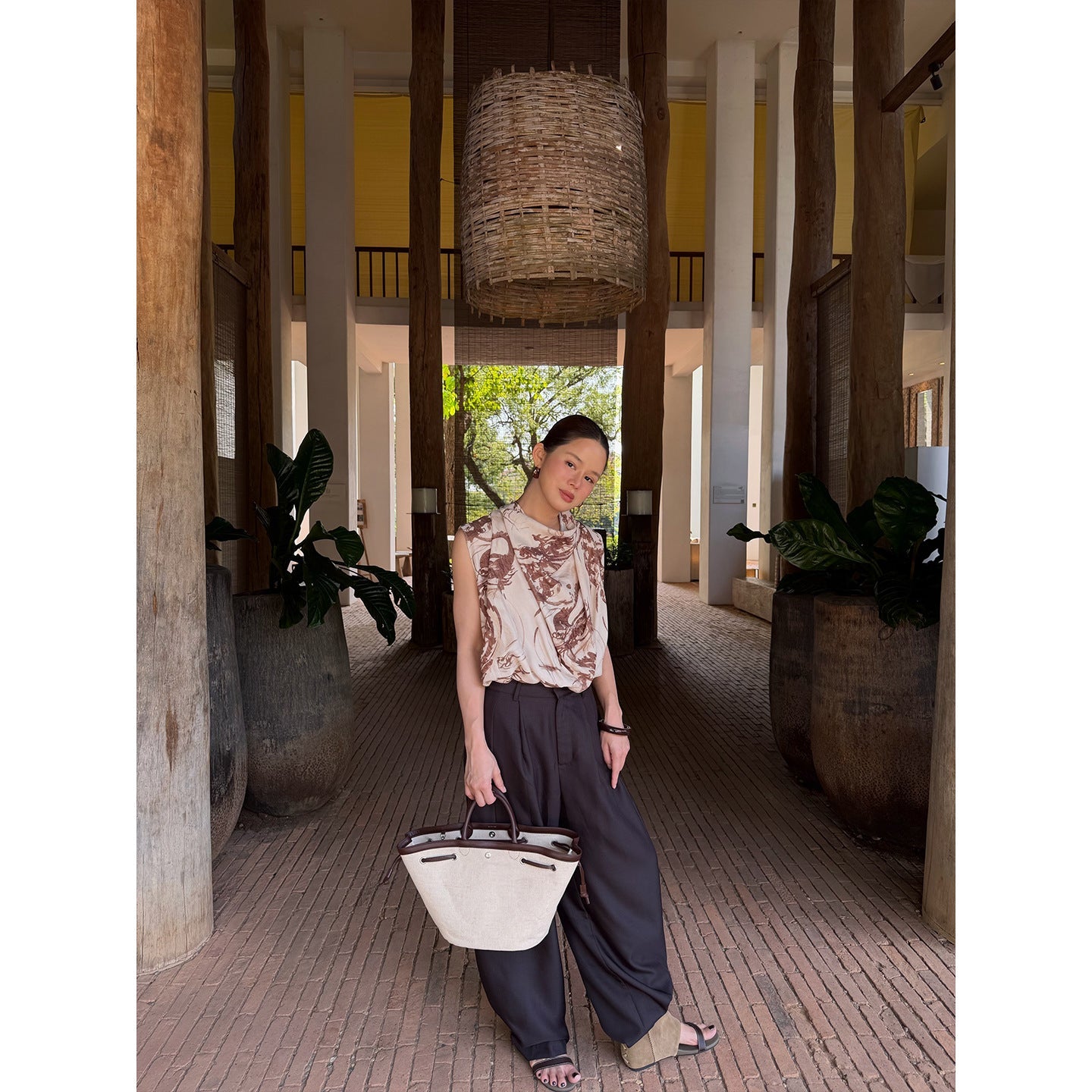 Spring and summer fashion trend French swing neck copper ammonia silk printed sleeveless shirt