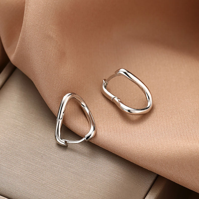 Korean plain ring ear buckle, high-end niche design, summer earrings, earrings, twisted U-shaped earrings, factory direct sales