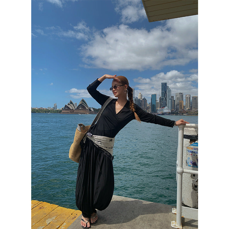 Spring French age-reducing cross V-neck long-sleeved irregular hem bottoming shirt