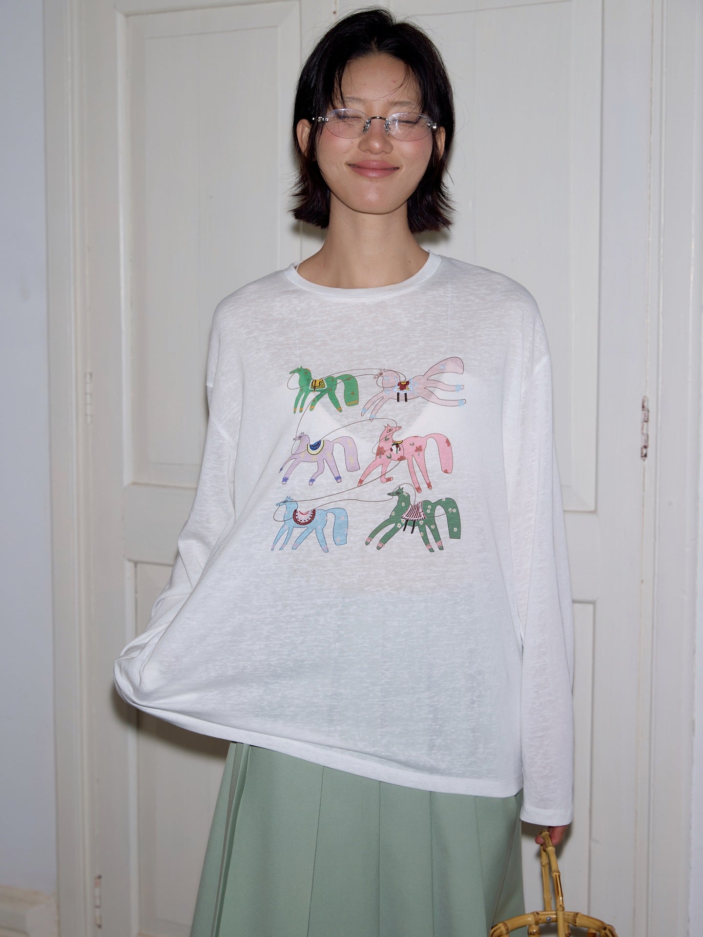 Flax mulberry silk pony print embroidered T-shirt