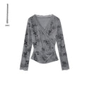 Beautiful slim-fit lace-trimmed streamer v-neck long-sleeved bottoming shirt