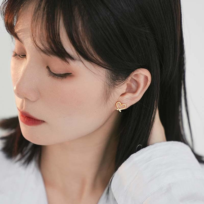 Premium sense metal mosquito coil disc loop earrings French ear clips can be worn without ear piercings, earrings are simple, fashionable and versatile