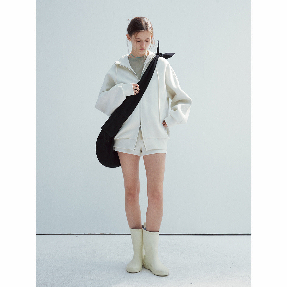 Spring new casual high waist horizontal insert bag air cloud simple lace-up super short sweatpants