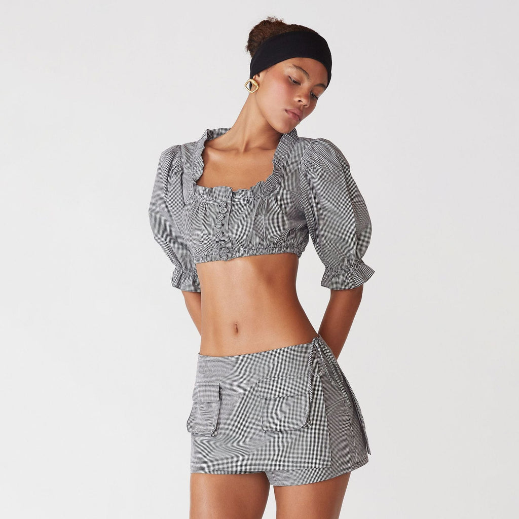 Casual super short top with wooden ear edge decorative button-up wooden ear edge sexy exposed button shirt