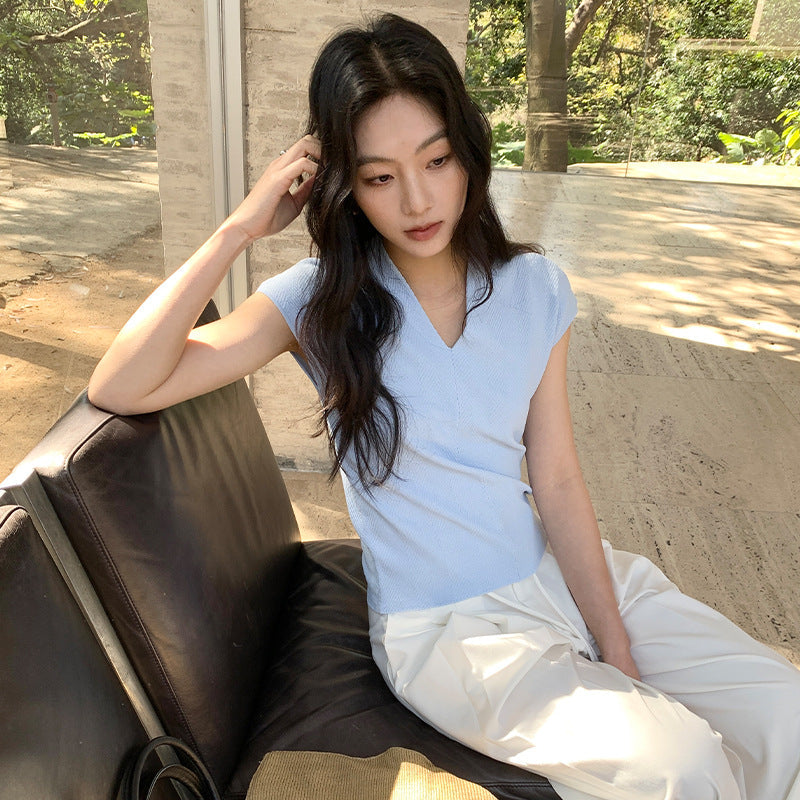 Spring and summer minimalist and versatile muscle-building V-neck slim-fitting and thin small flying-sleeved knitted sweater