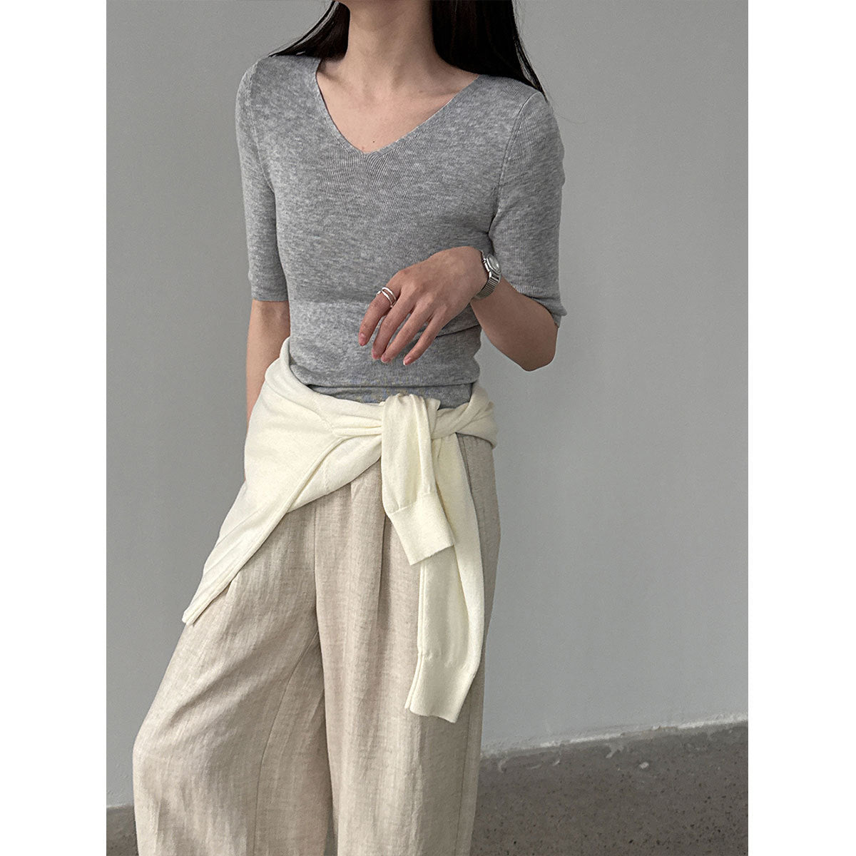 Soft and glutinous skin-friendly wool gentle style V-neck knitted sweater women's spring slim three-quarter sleeve T-shirt