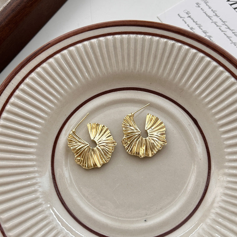 Wind pleated fan earrings niche design sense light luxury metal earrings 2026 premium sense earrings