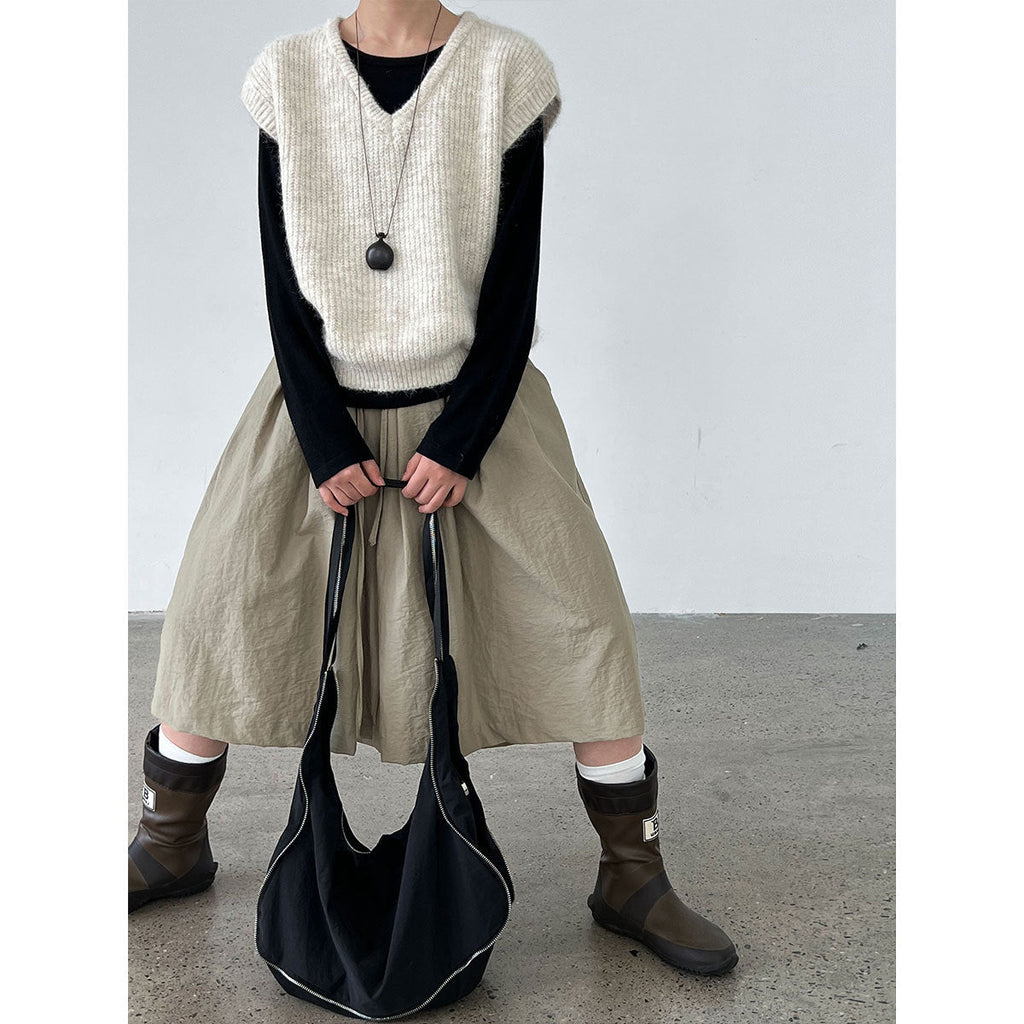 Soft wool V-neck knitted vest women's autumn new Korean simple stacked vest