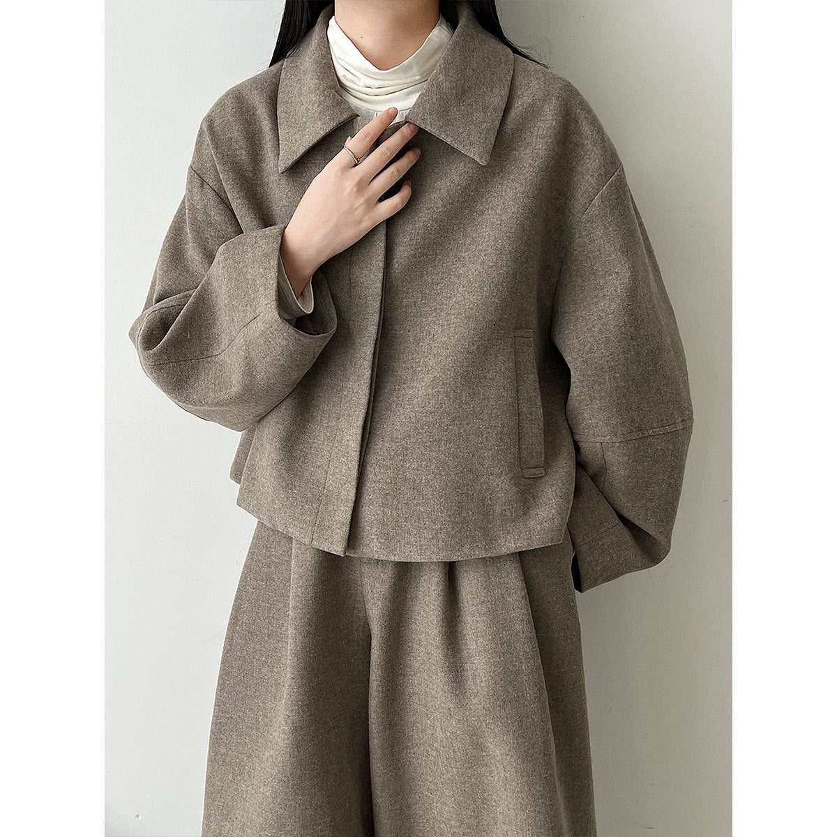 Temperament retro Korean version of thin lapel wool jacket + straight pants autumn new commuter suit