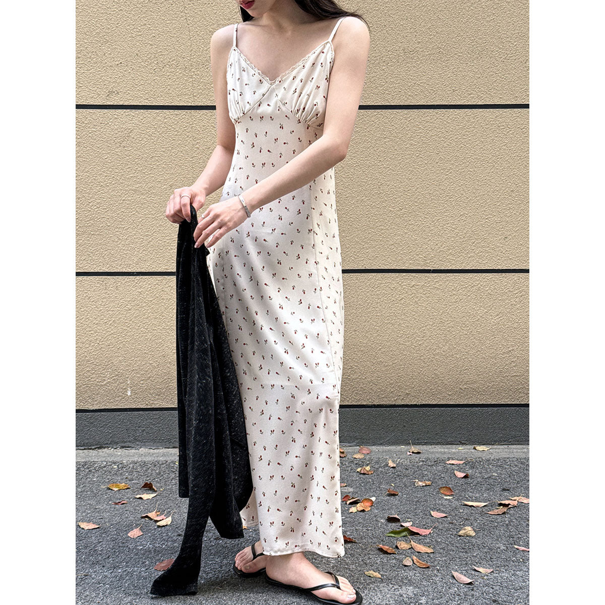 French temperament floral v-neck suspender skirt women's spring new slim-fitting and thin vest dress