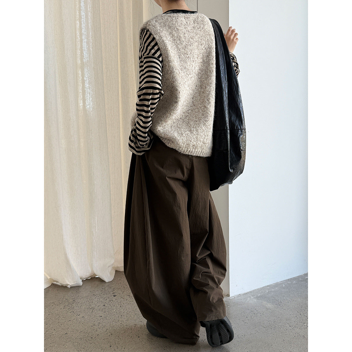 Soft wool knitted variegated vest women's autumn new Korean simple stacked sleeveless coat