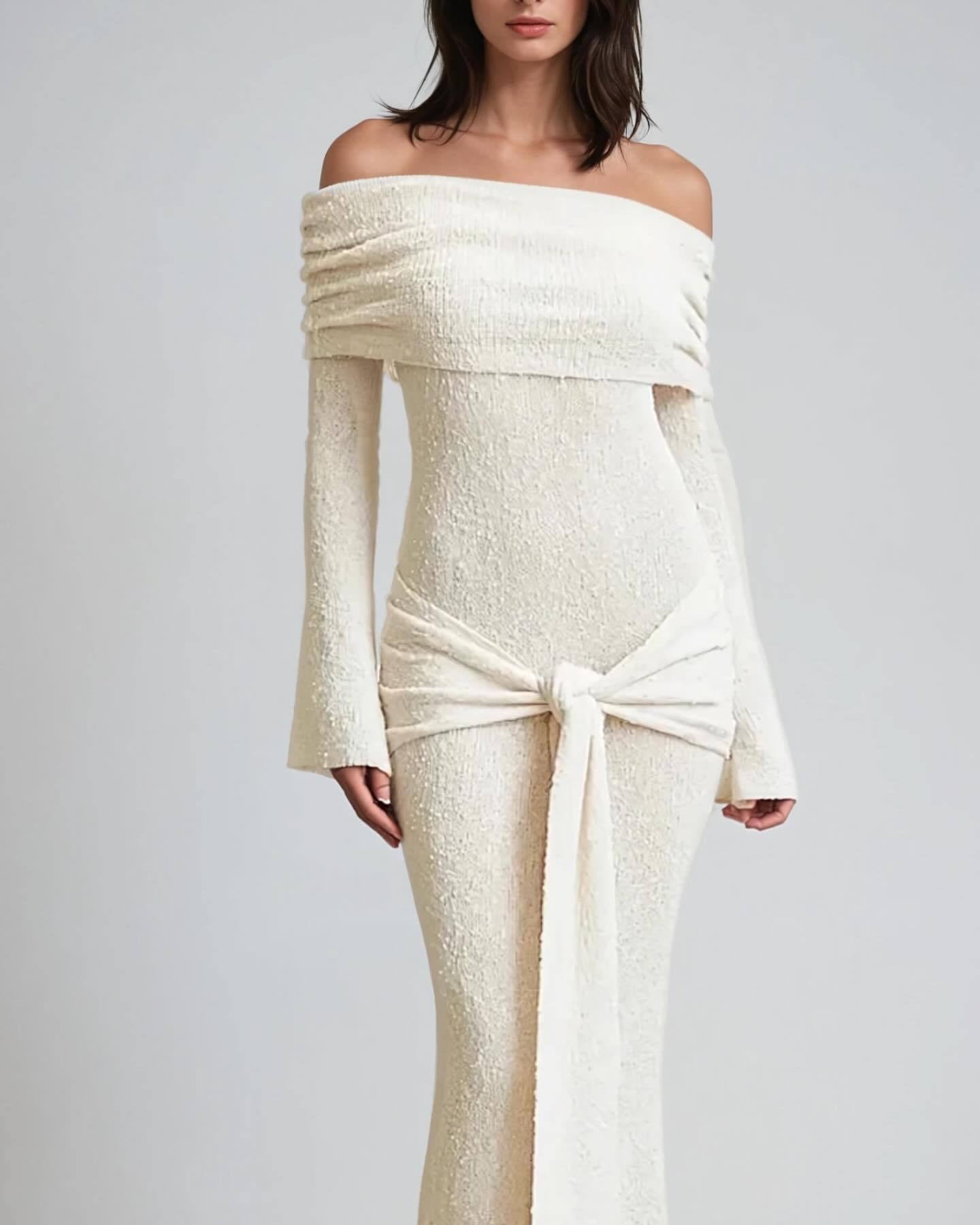 Slim fit shoulder dress
