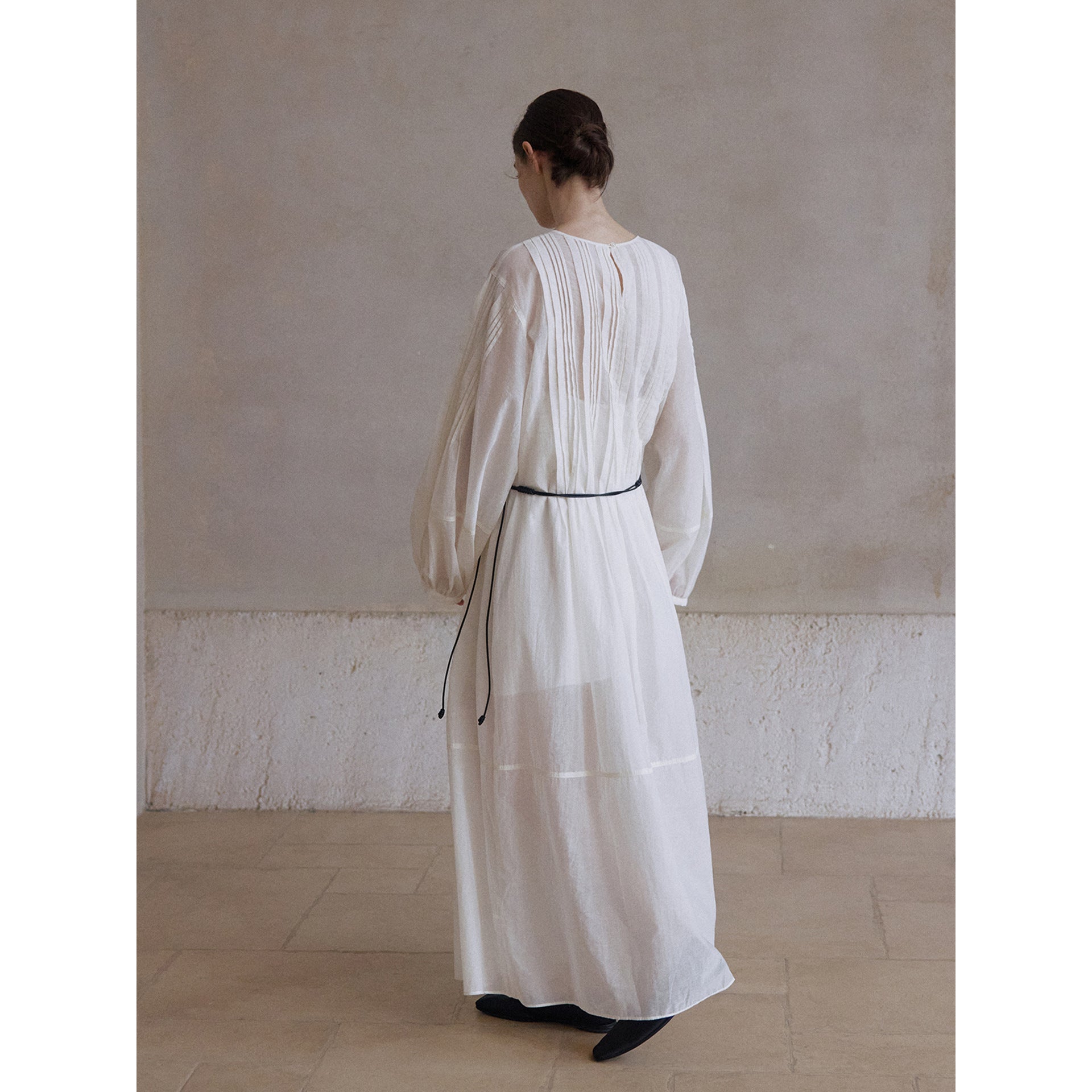 Autumn new round neck perspective see-through cable rear mid-split slightly shoulder-drop dress
