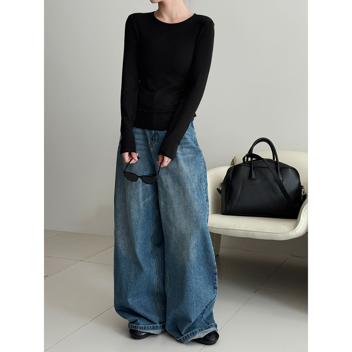 Basic solid color simple front shoulder versatile slim-fitting bottoming shirt women's early spring new stacked wear T-shirt