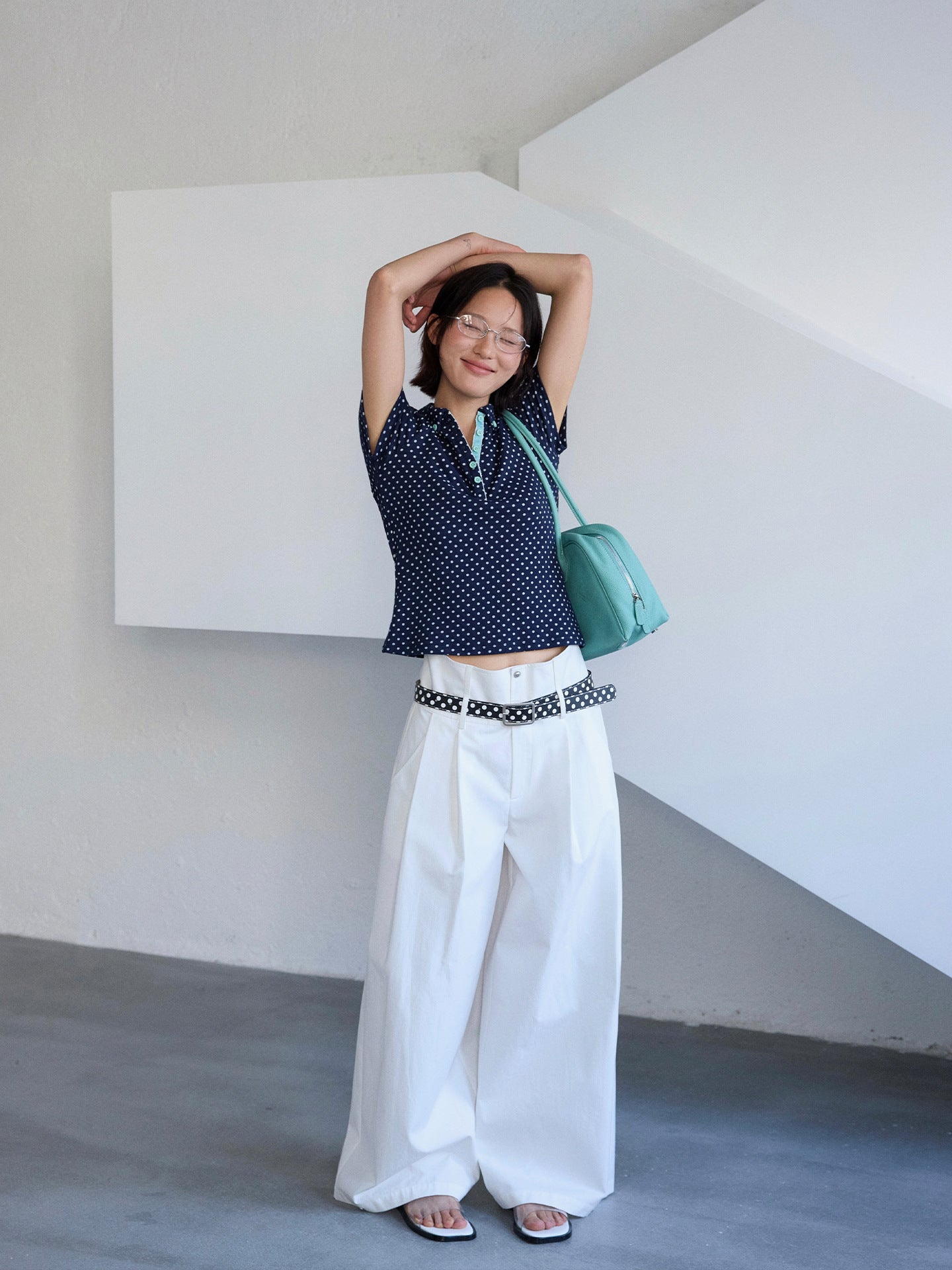 Paper-cuffed wide-leg slacks