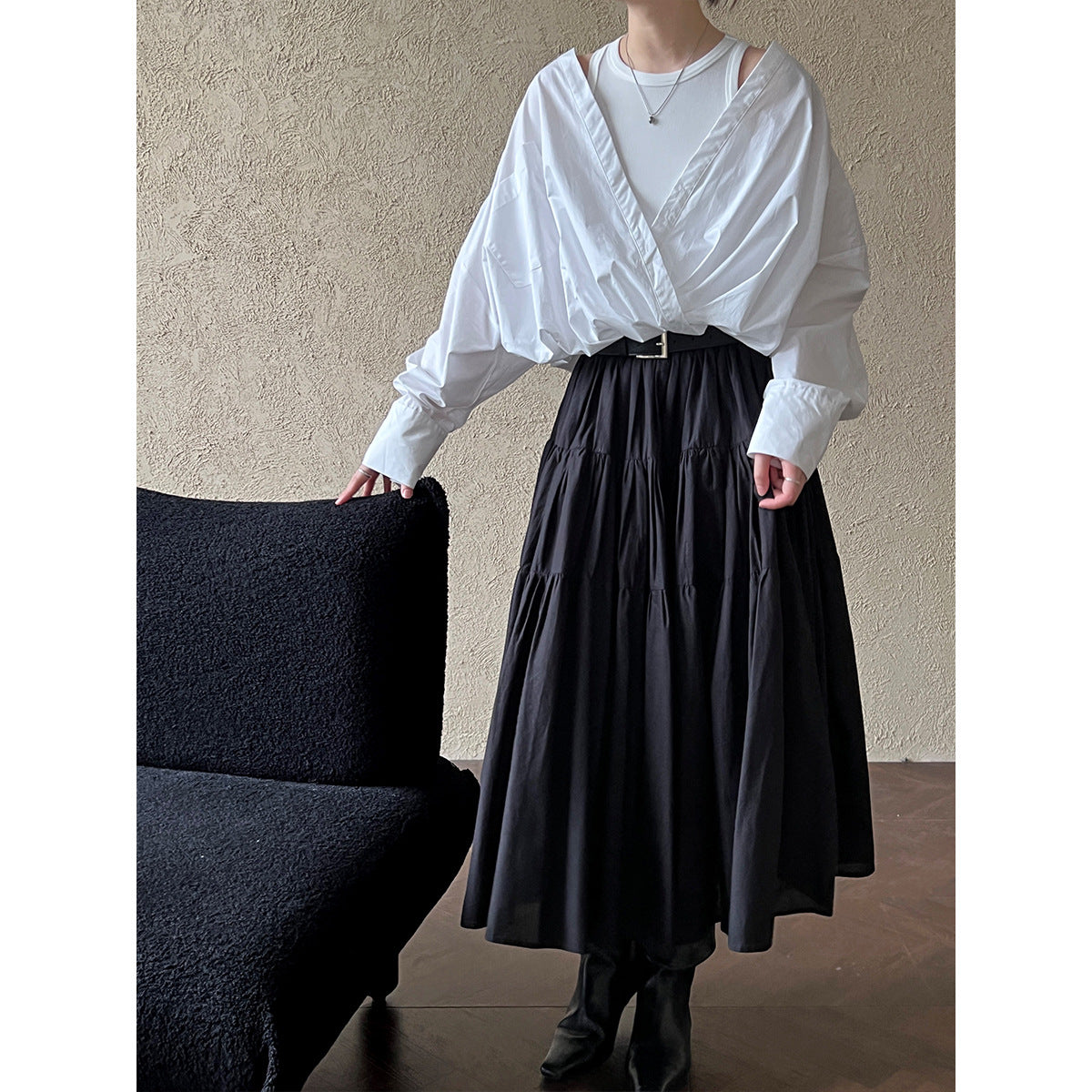 Spring French high-end silhouette commuter off-the-shoulder shirt with knitted vest inside, fake two-piece top women