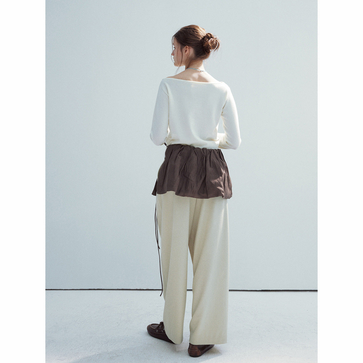 Spring new casual high-waisted mulberry silk lace-up simple and versatile ultra-short skirt