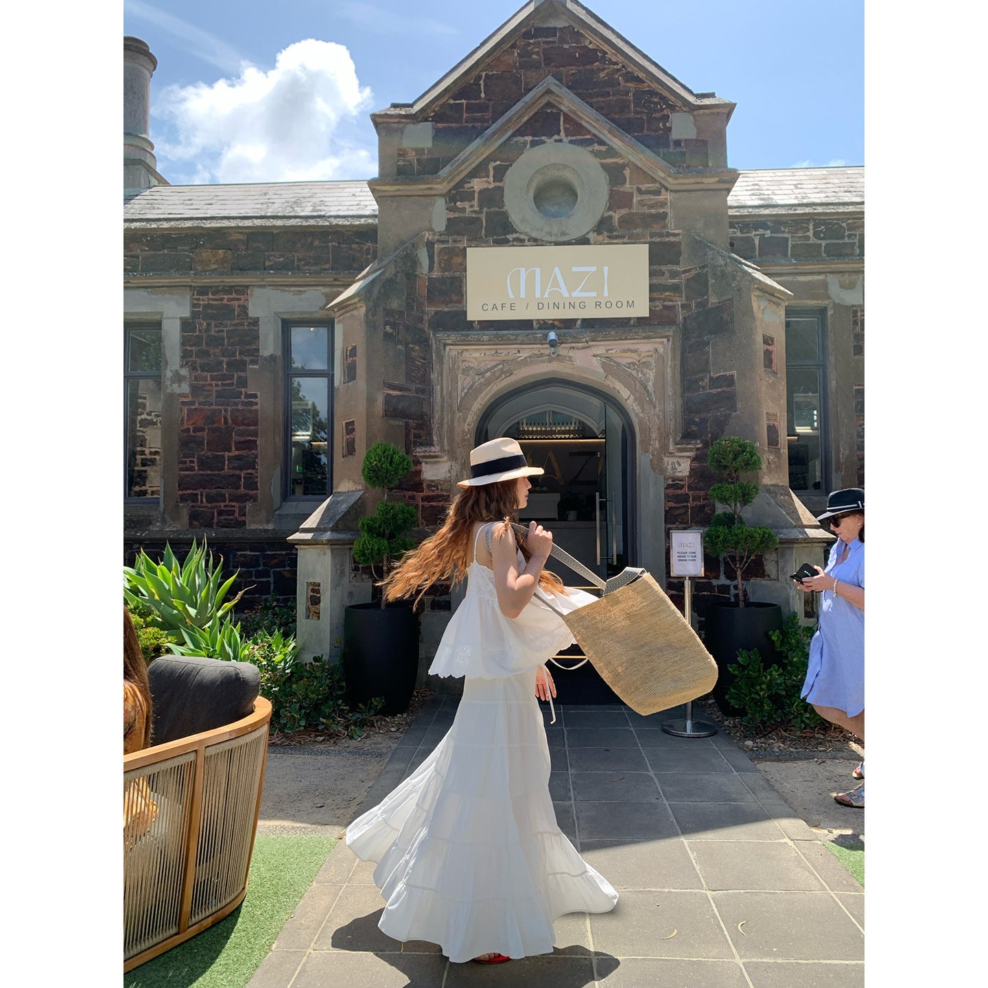 Early spring vacation style beautiful temperament high waist big swing half body cake skirt girl