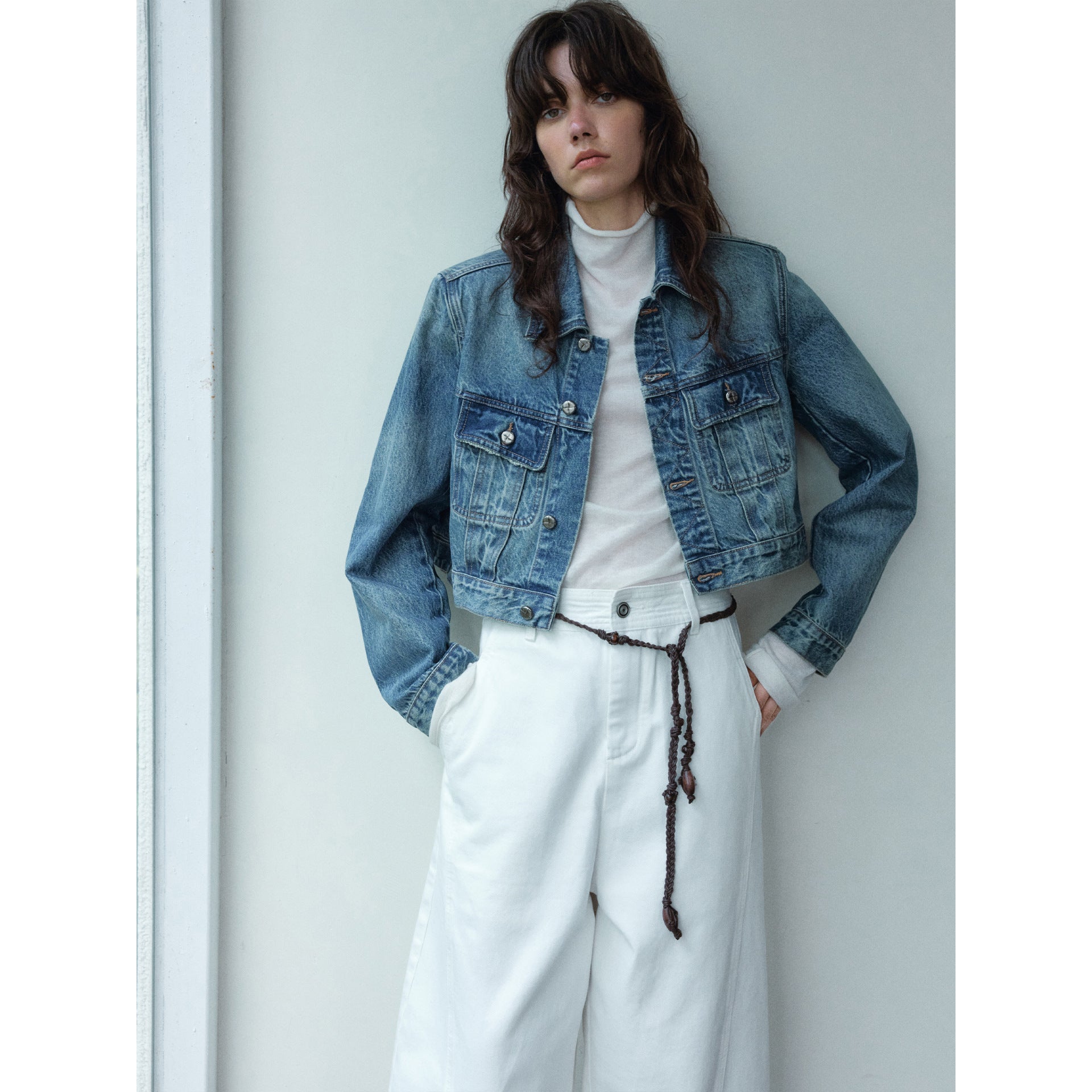 Autumn new retro nostalgia front shoulder truncated washed denim jacket