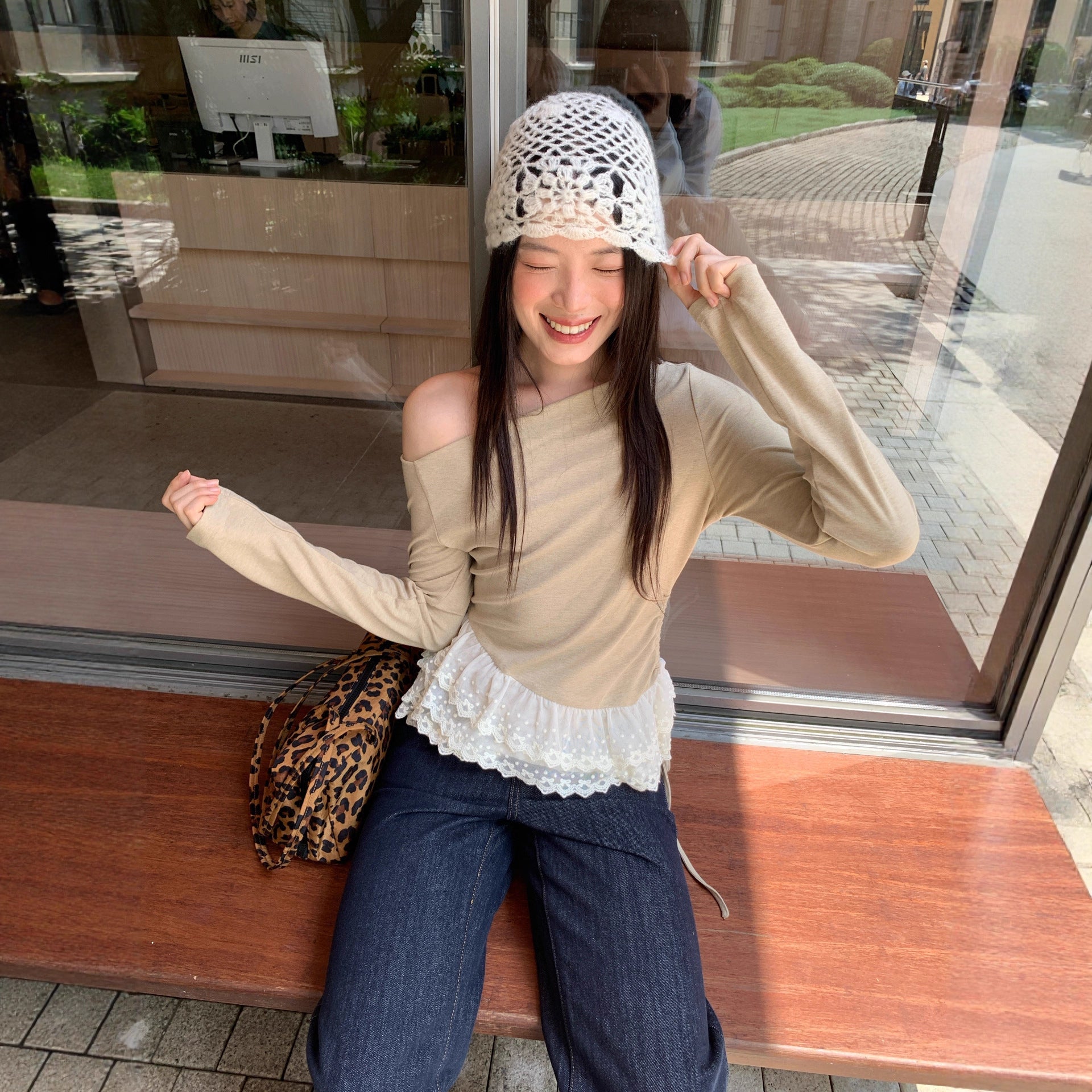 Lace Splicing Long Sleeve Slash Shoulder T-Shirt Top