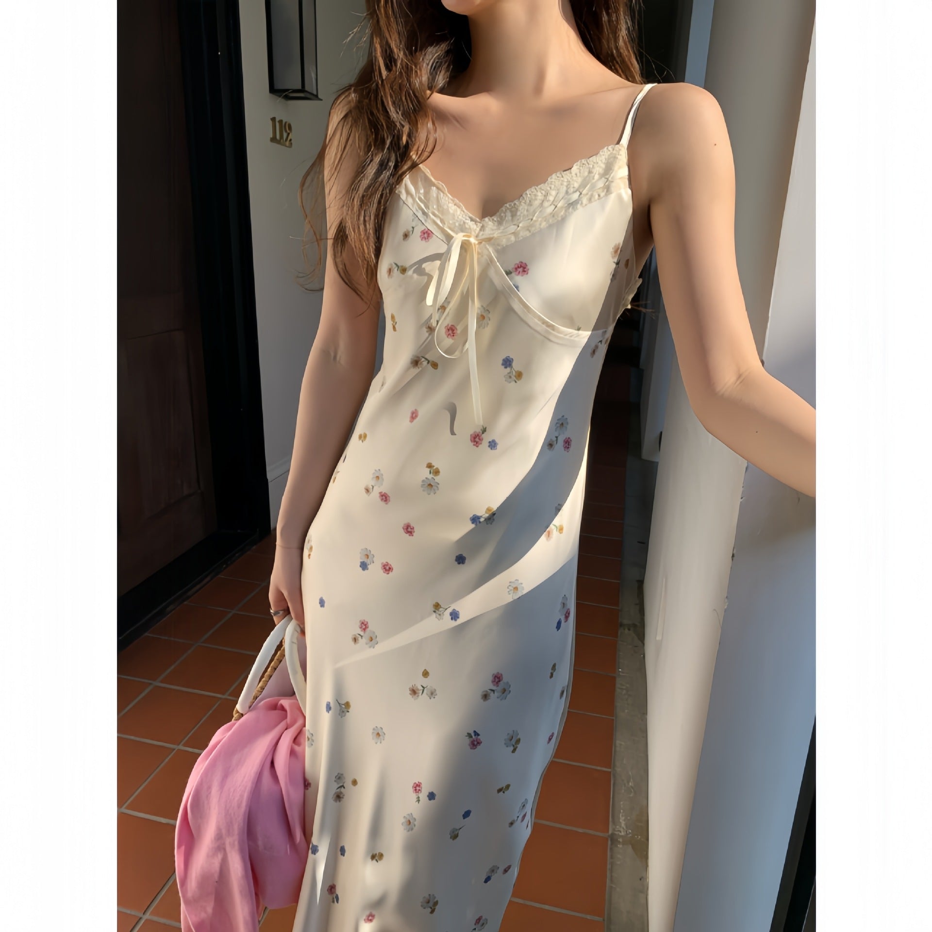 Sexy V-neck hip-hugging floral slip dress