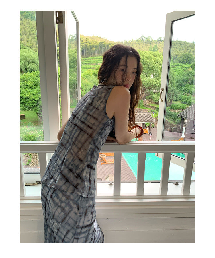 Fashion Trend Two-piece Sleeveless Swinging Neck Women's Suit