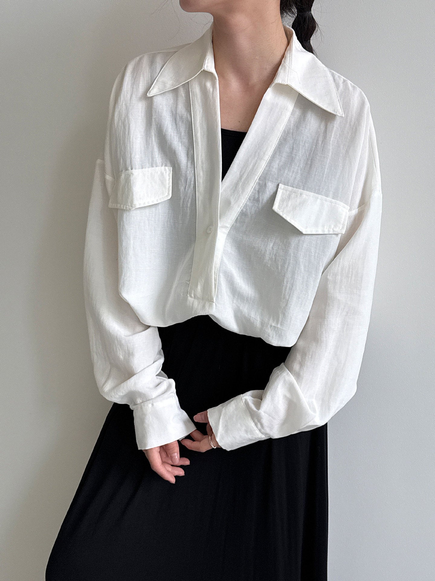 Korean V-neck linen shirt women's long sleeve autumn new temperament blogger relaxed design shirt