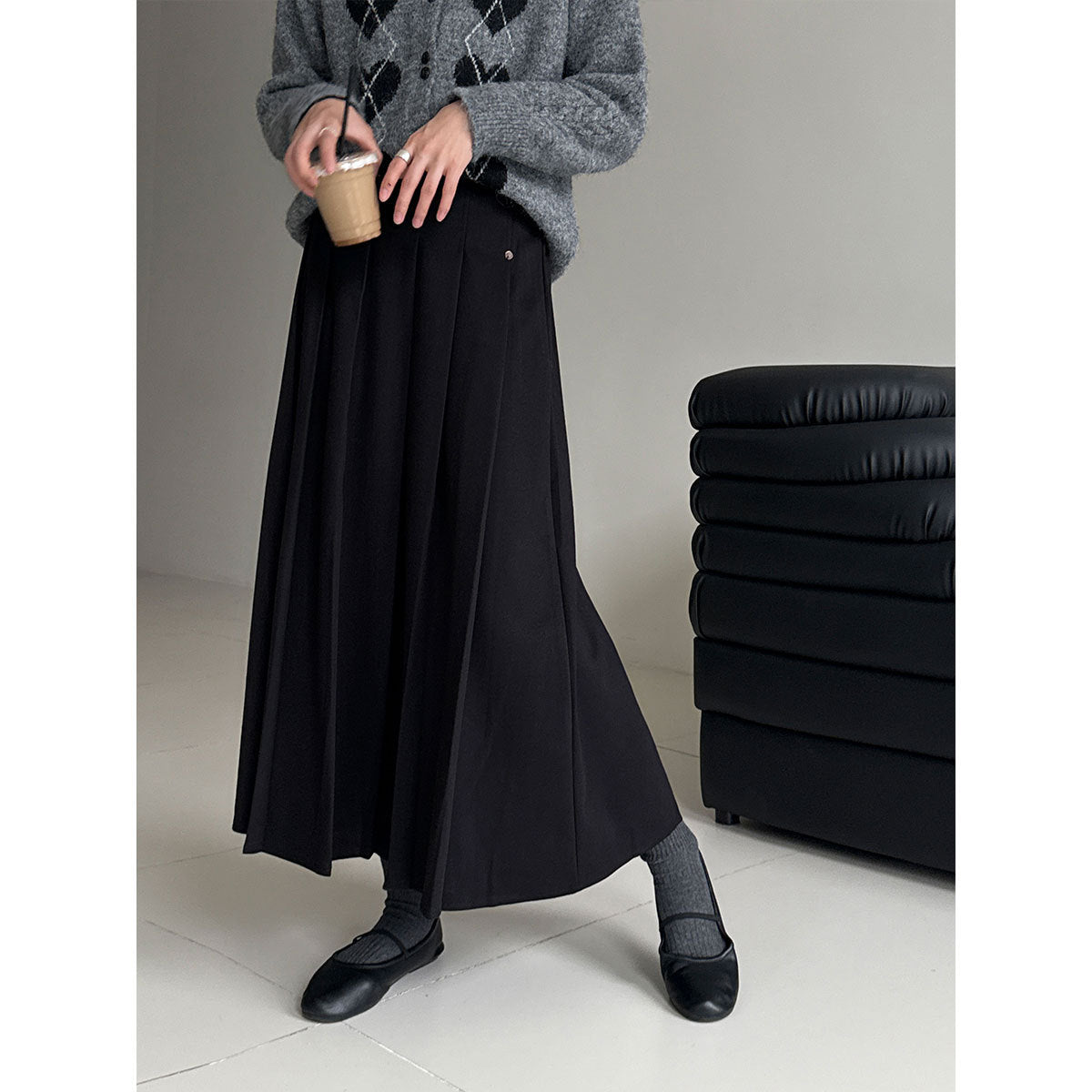 Korean high-waisted woolen pleated skirt women's autumn and winter new semi-elastic versatile casual skirt
