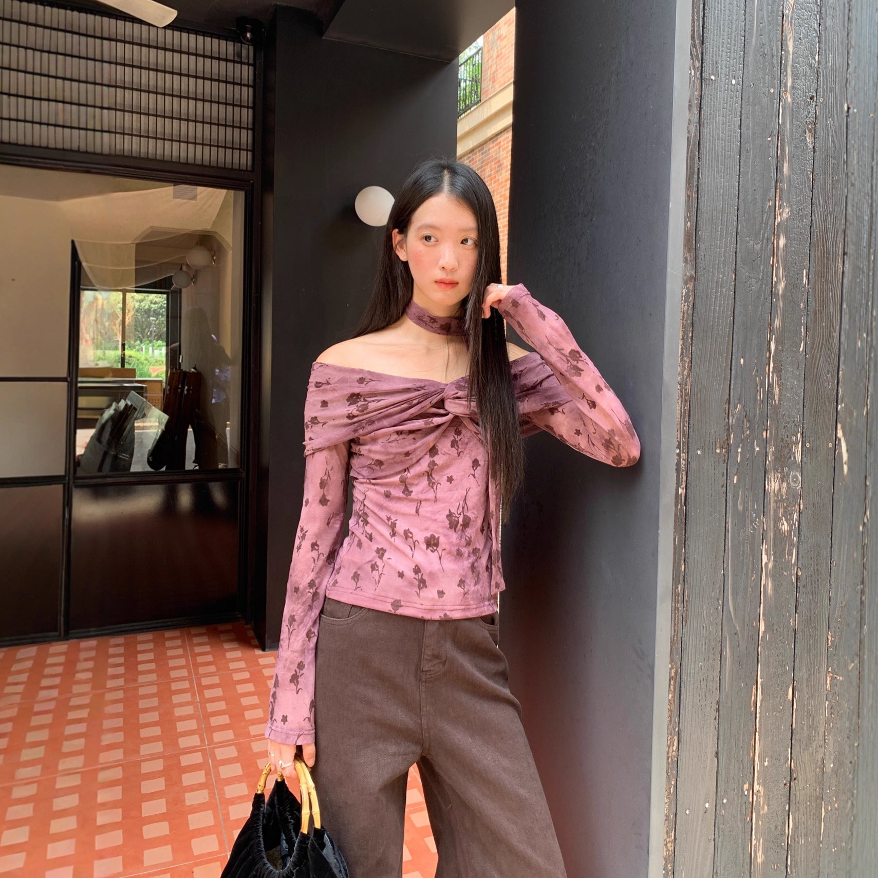 Temperament retro tea one-word shoulder floral slim-fit shirt