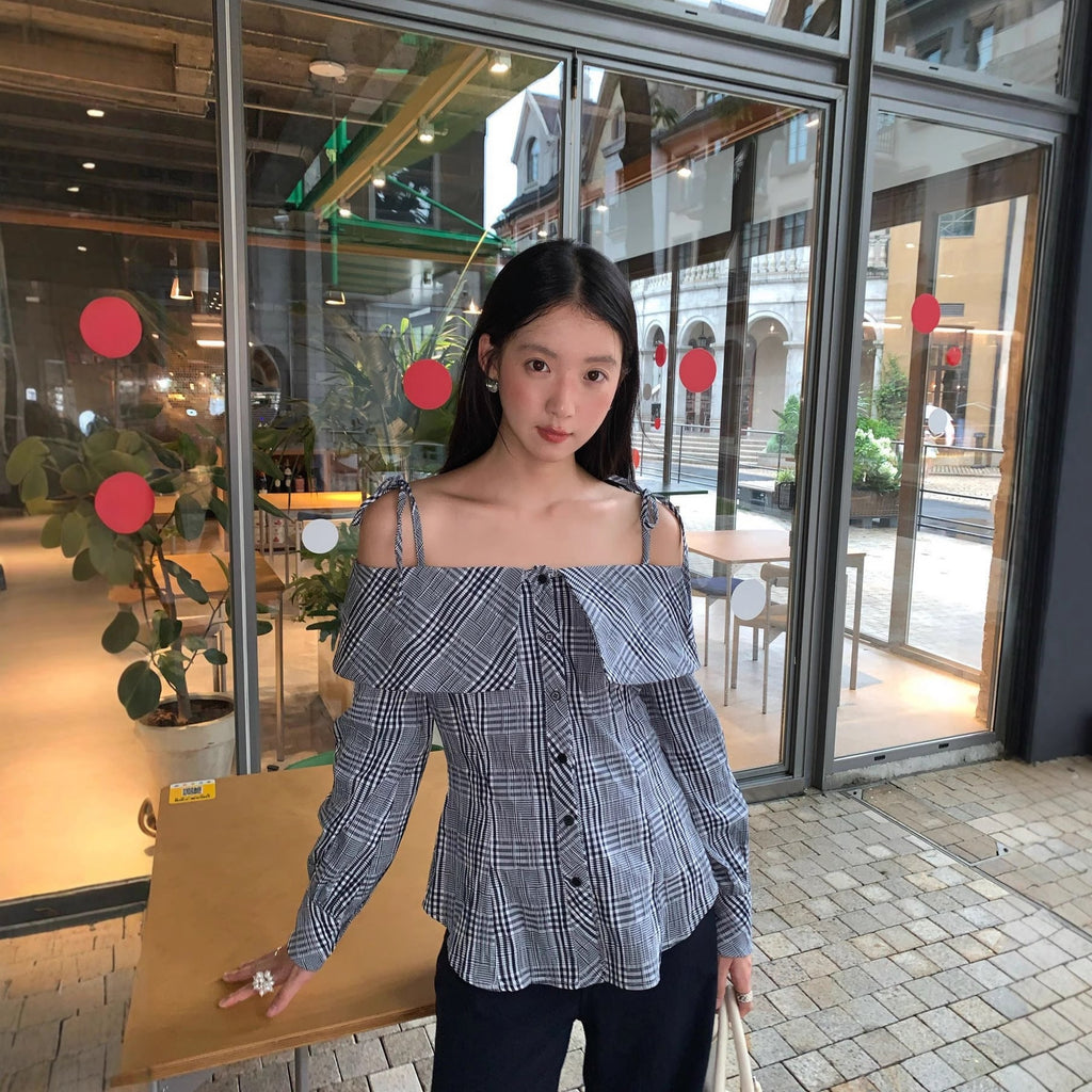 Vintage age-reducing ruffle edge striped long-sleeved suspender shirt