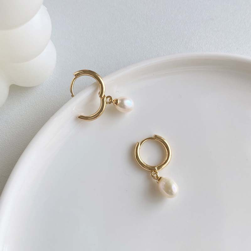 Fashion niche design freshwater pearl ear buckle earrings light luxury pendant earrings