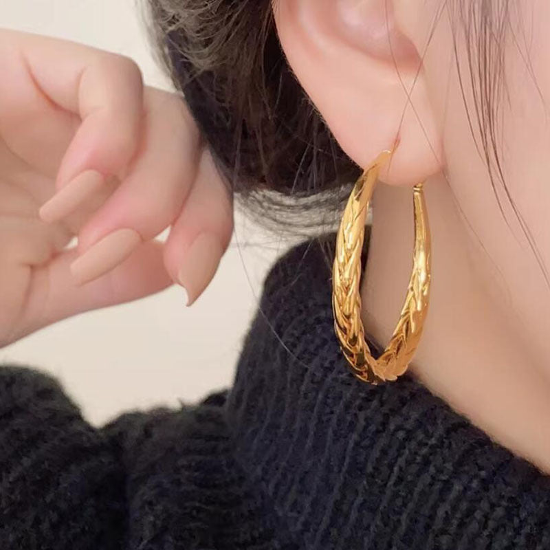 Versatile earrings French retro metal woven pattern niche temperament personalized earrings
