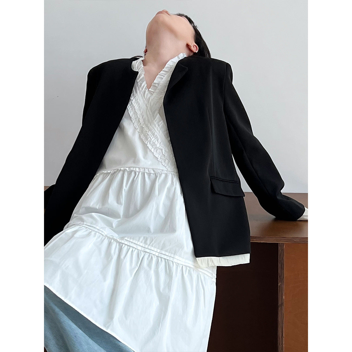 French oblique V-neck ruffle edge dress lace skirt women's spring new small fresh vest skirt