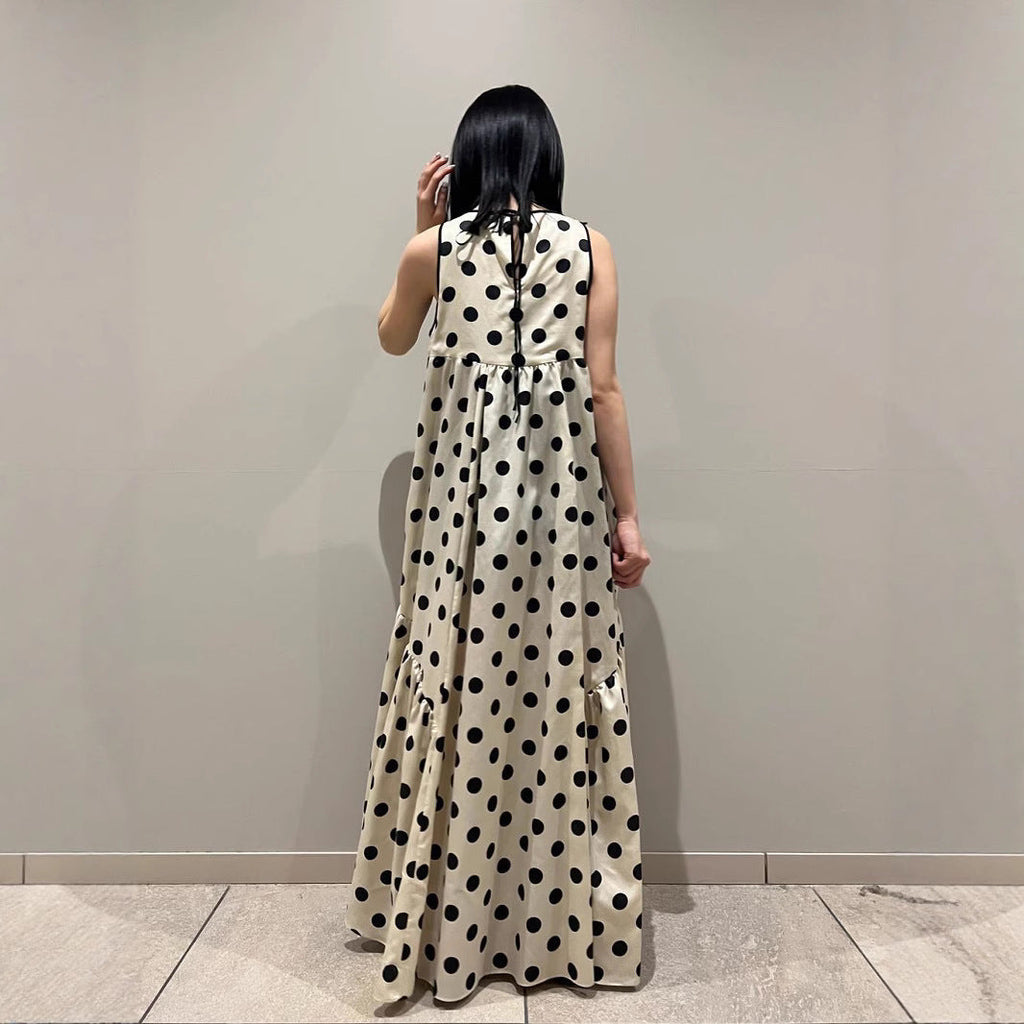 Spring and summer French literary and retro fashionable polka dot sleeveless dress