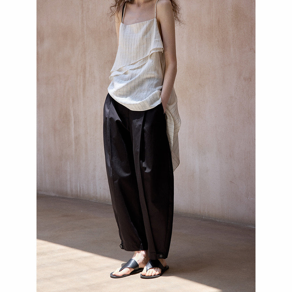 High-texture daily commuter curved three-dimensional scimitar casual pants with two adjustable buttons
