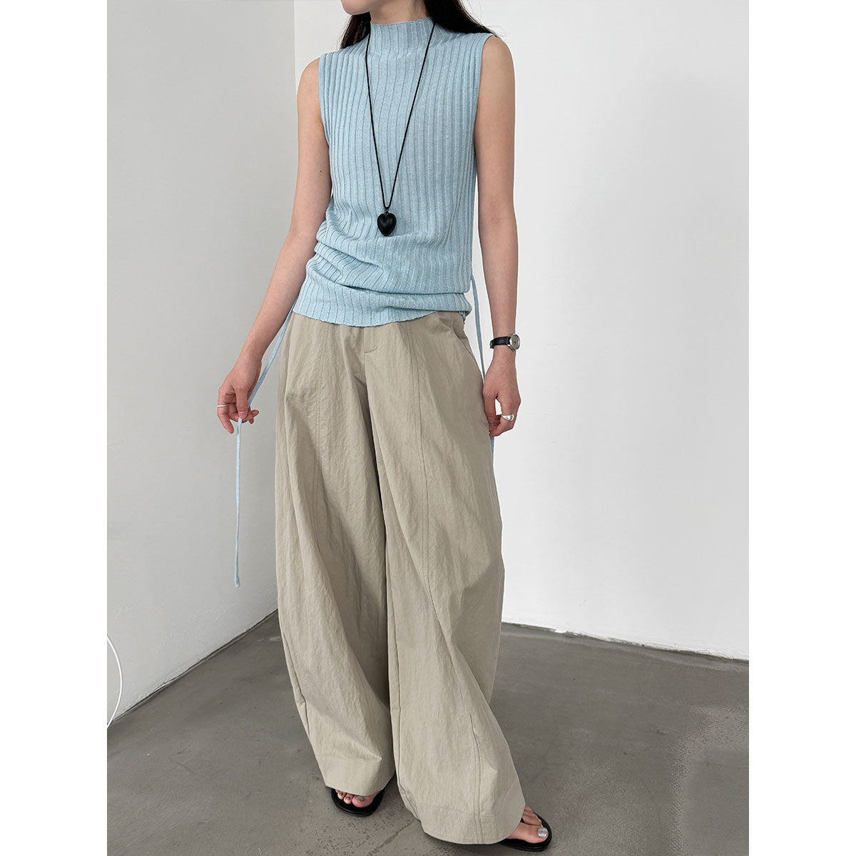 Semi-turtleneck simple sleeveless knitted vest women's 26 spring new slim-fit strap bottoming top