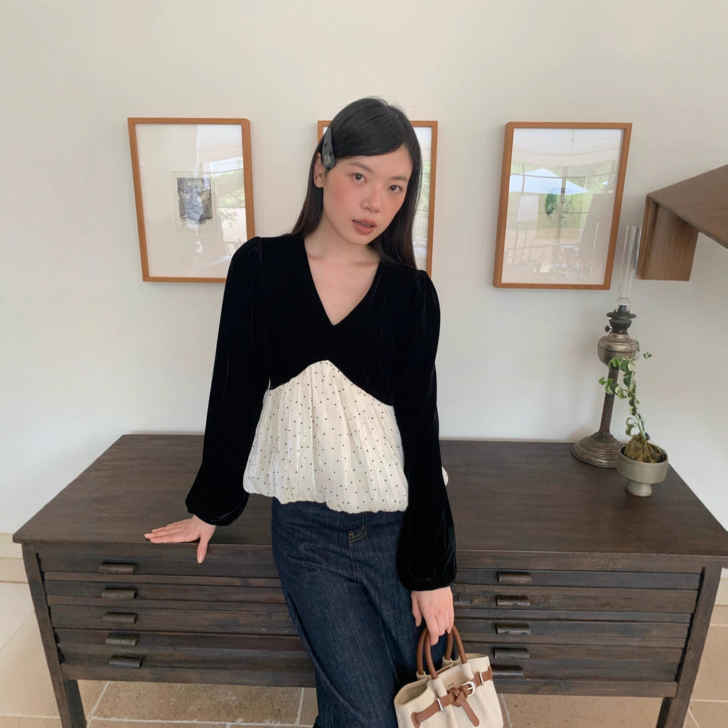Age-reducing splicing long-sleeved V-neck velvet sweater