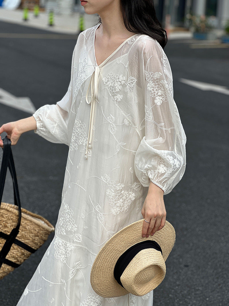 Heavy industry embroidered mesh skirt + V-neck suspender skirt two-piece summer vacation dress