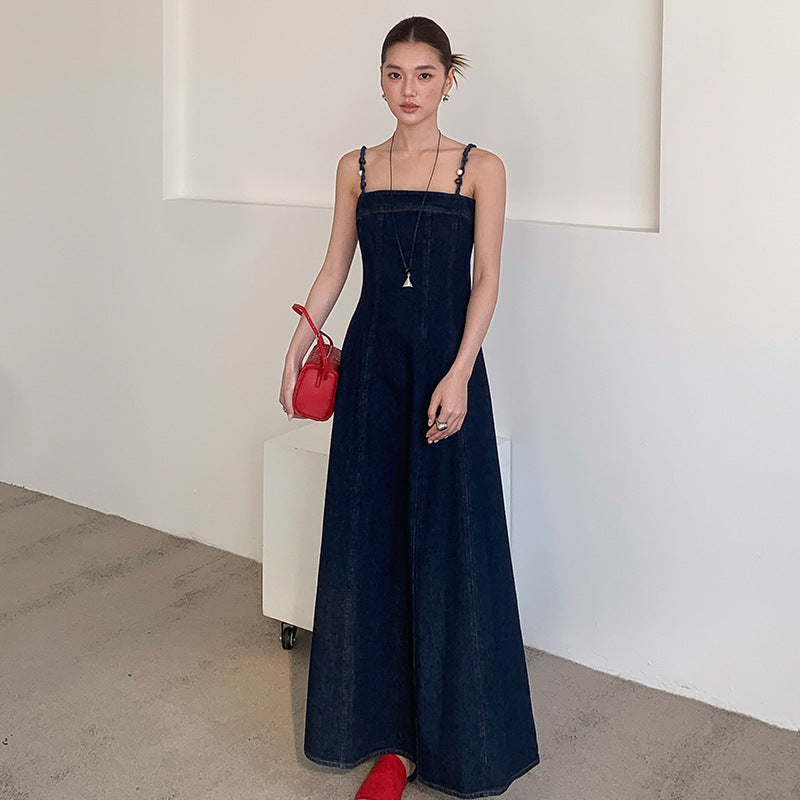 Stylish slim-fit denim dress with a word