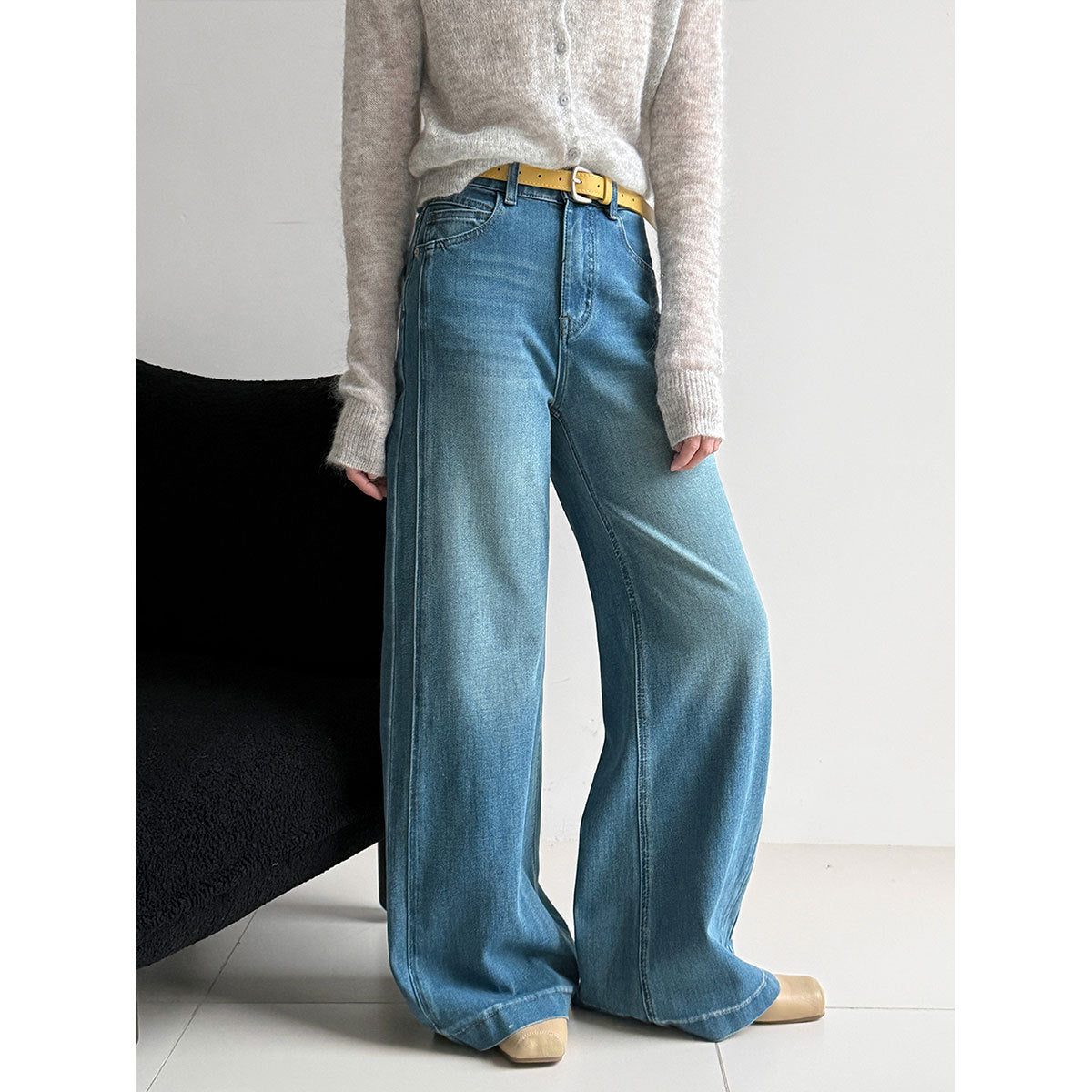 Retro wide-leg jeans for women's 26 early spring new models with belt versatile and thin flared pants