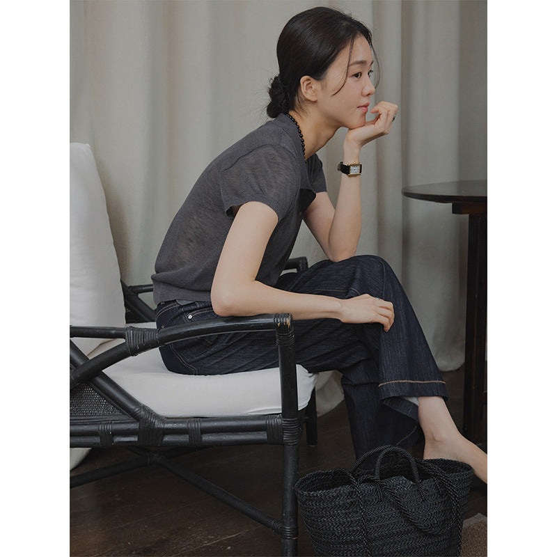 Delicate embroidered lapel single-breasted knitted sweater on the back
