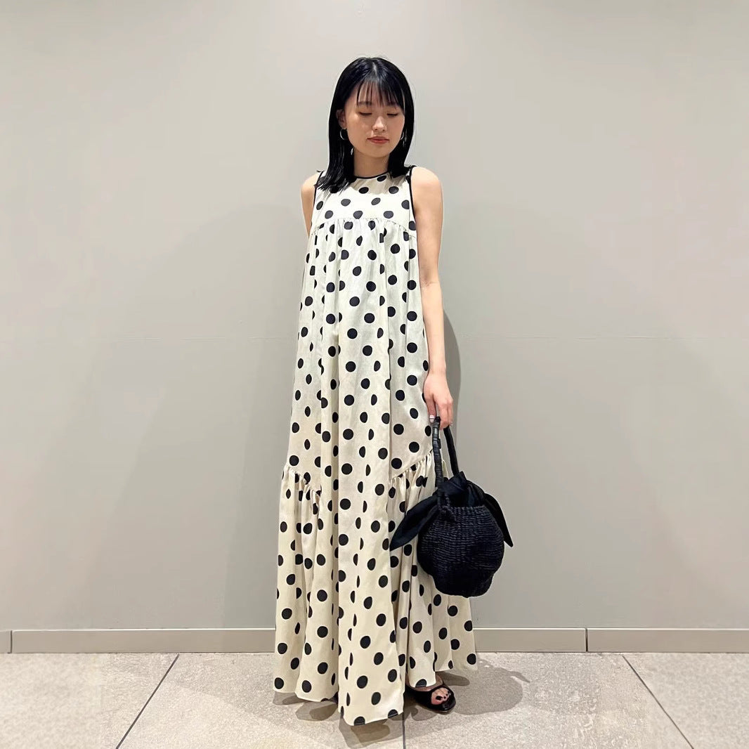 Spring and summer French literary and retro fashionable polka dot sleeveless dress