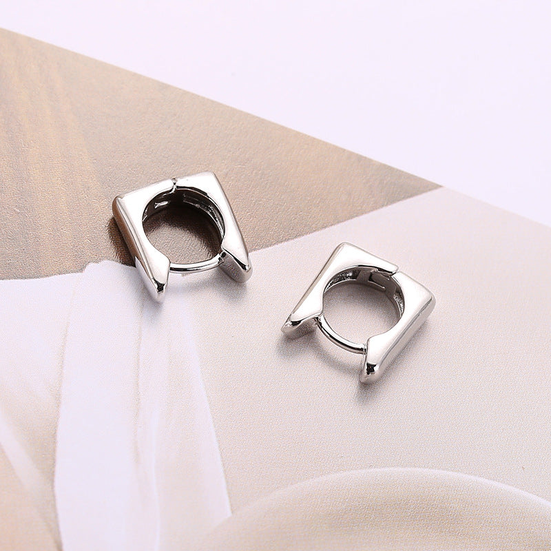 Simple and cold wind geometric earrings niche design high sense fashion small K gold ear buckle stud earrings jewelry