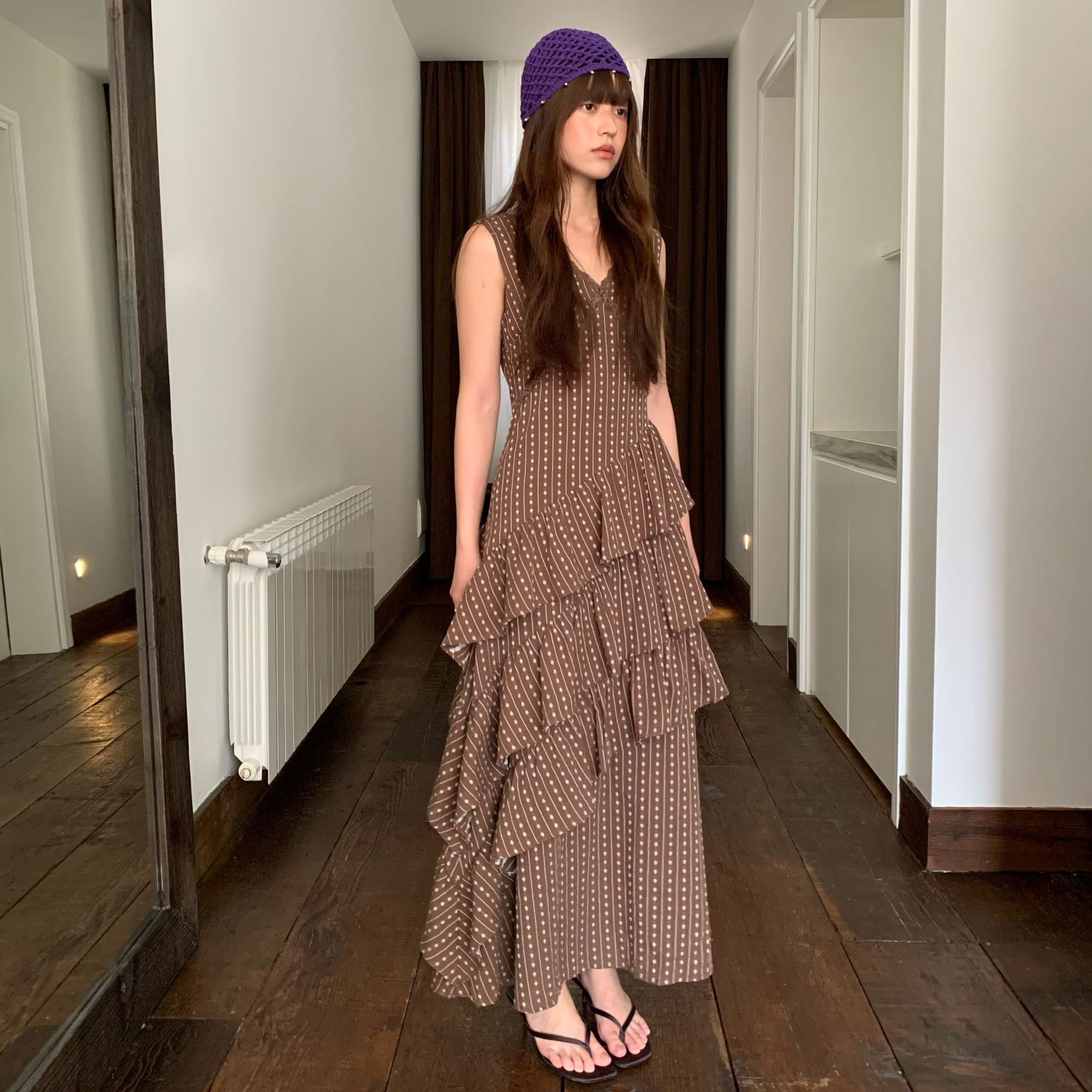 Summer French gentle temperament slim V-neck ruffle edge dress